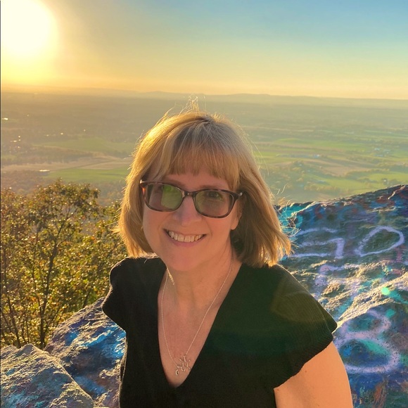 Meet your Posher, Linda - Picture 1 of 1